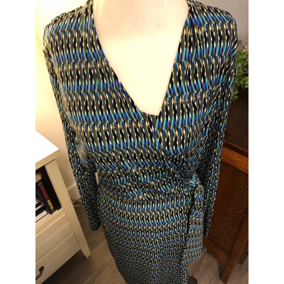 Calvin Klein Dresses & Skirts - Calvin Klein Aztec Pattern Wrap Dress